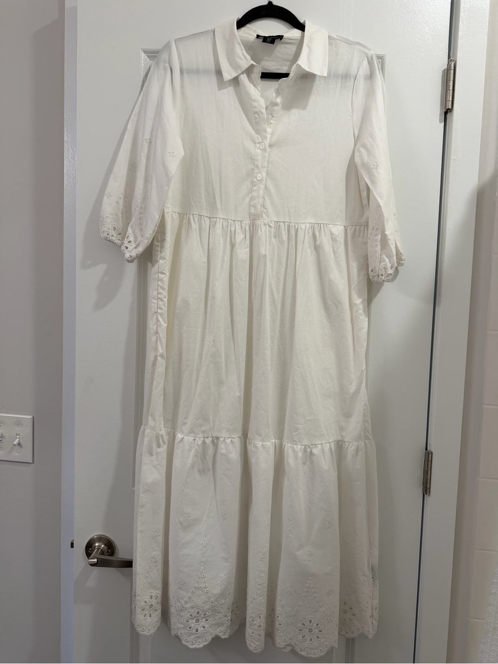 NWOT Cynthia Rowley Ivory Eyelet Tiered Dress with Puff Sleeves